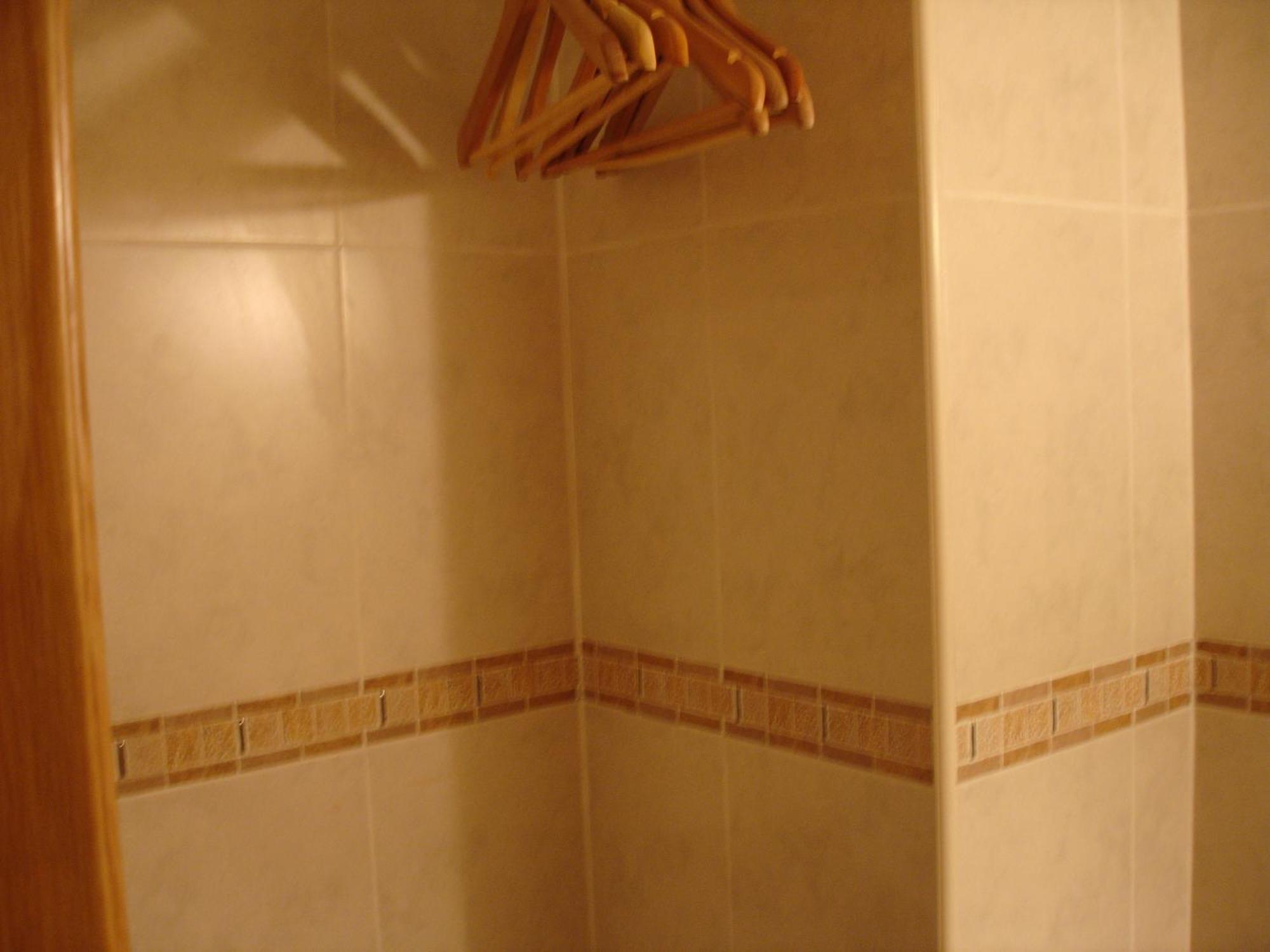 Hostal Puerta Bonita Vista Alegre มาดริด ภายนอก รูปภาพ